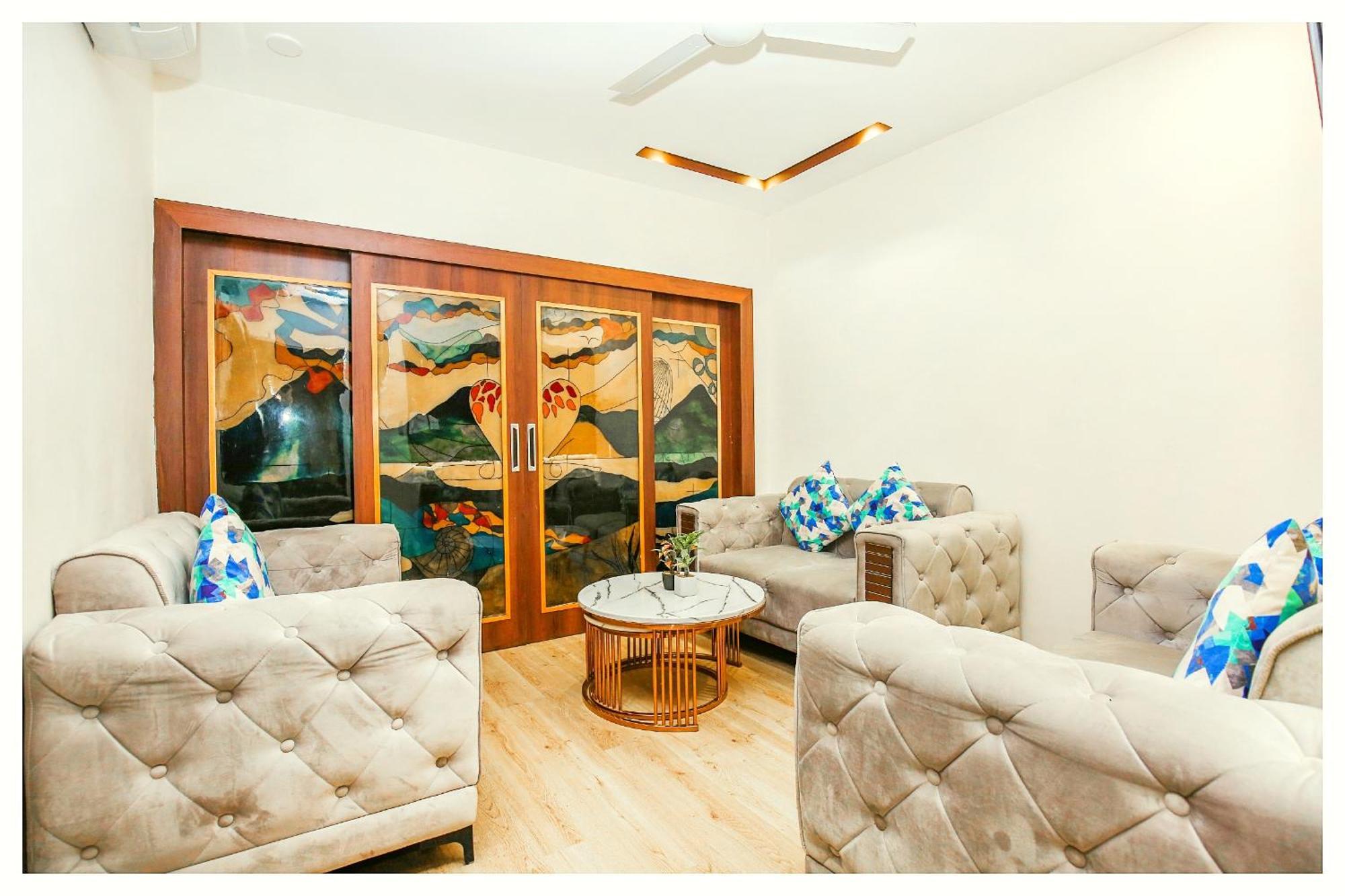 A Premium Grg Bottoms Up Near Temple-hygiene & Spacious Hotel 3*